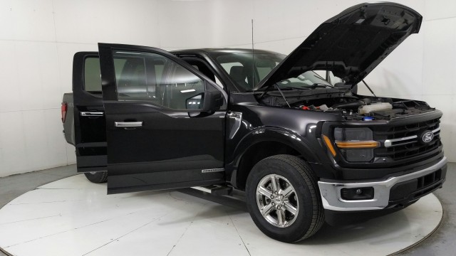Used 2024 BLACK Ford XLT image 13