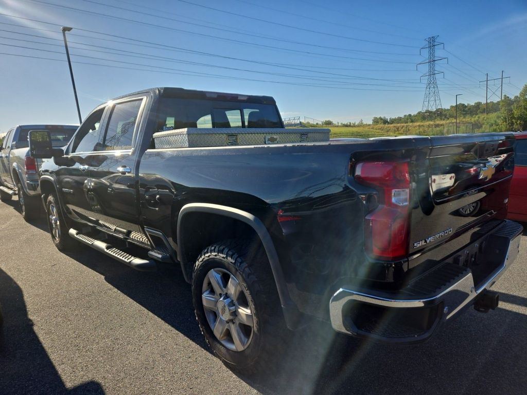 2022 Chevrolet Silverado 2500HD LTZ photo 2