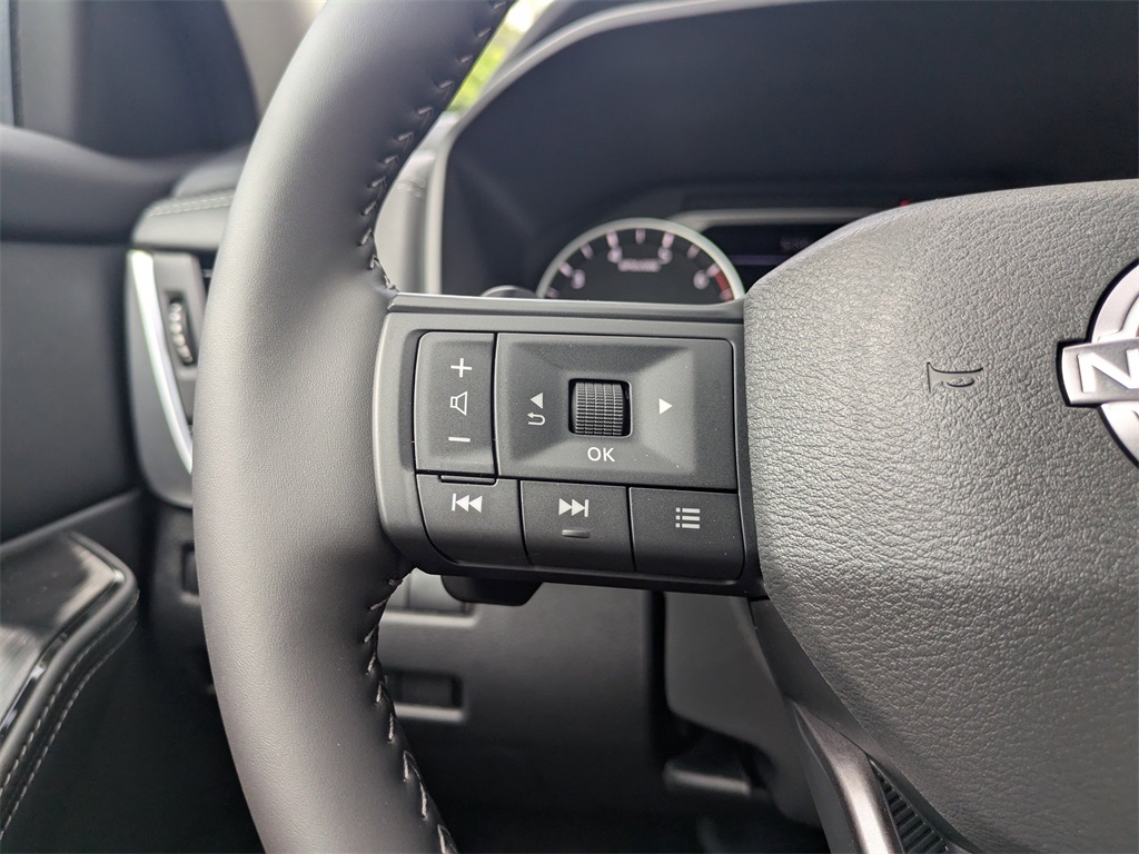 2025 Nissan Rogue SV photo 26