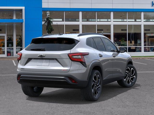 2025 Chevrolet Trax photo 2