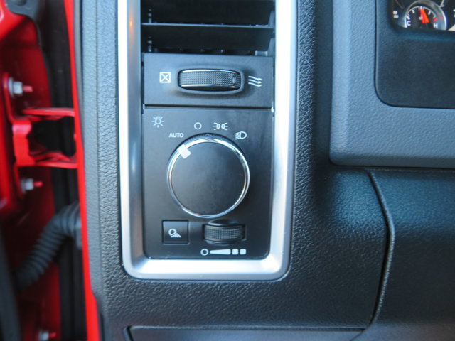 2016 Ram 1500 SLT photo 30