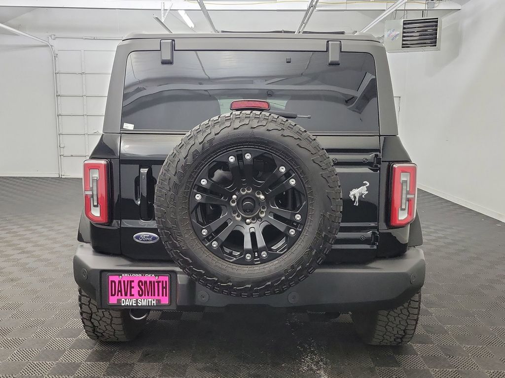2023 Ford Bronco Outer Banks photo 8