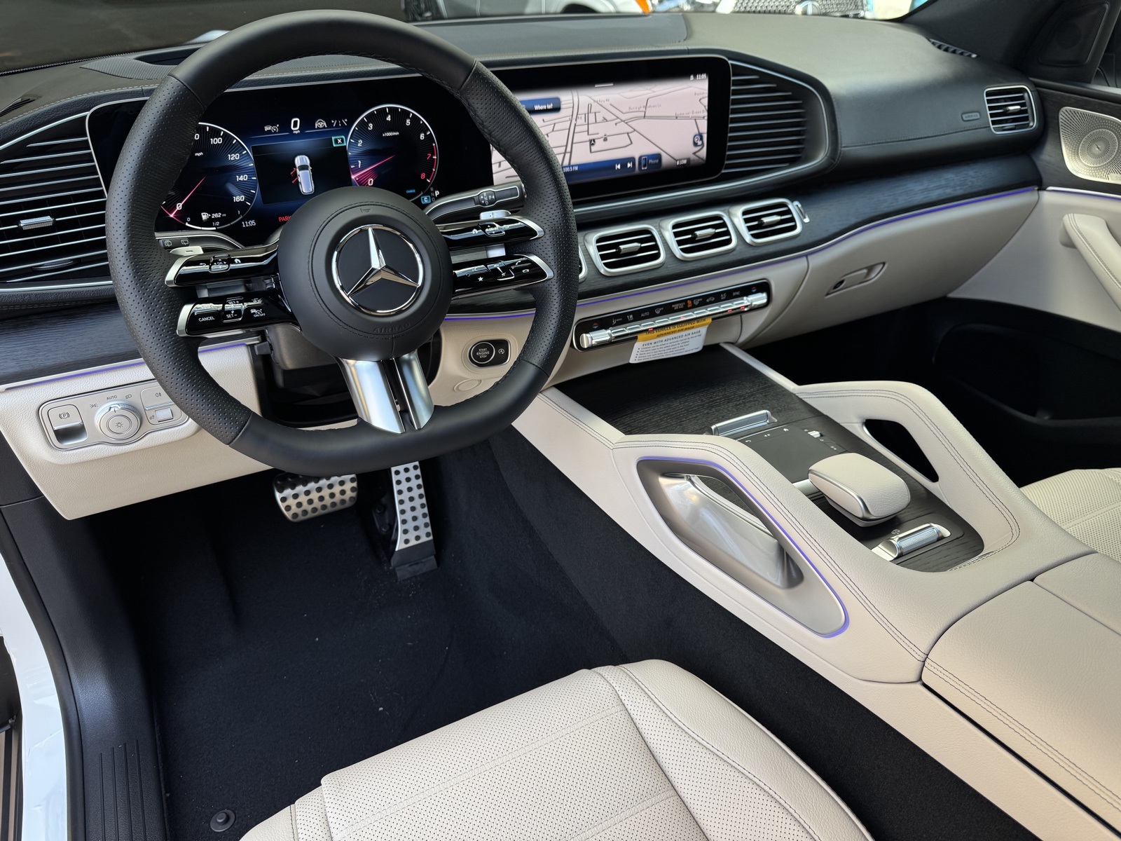 2026 Mercedes Benz GLS 580 4MATIC photo 4