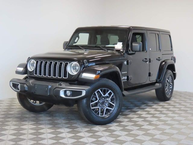 2024 Jeep Wrangler 4-Door Sahara's photo