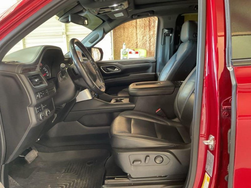 2021 Chevrolet Suburban Z71 photo 3