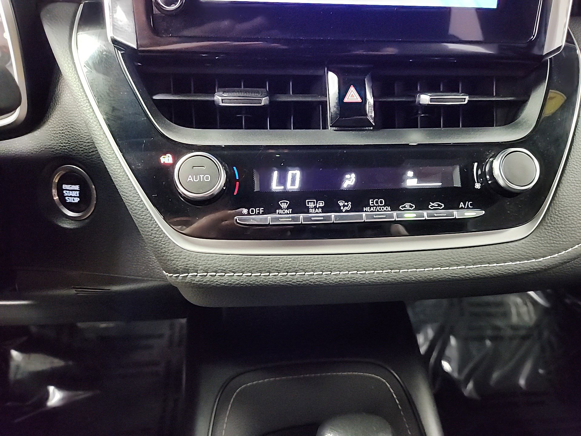 2023 Toyota Corolla SE photo 16
