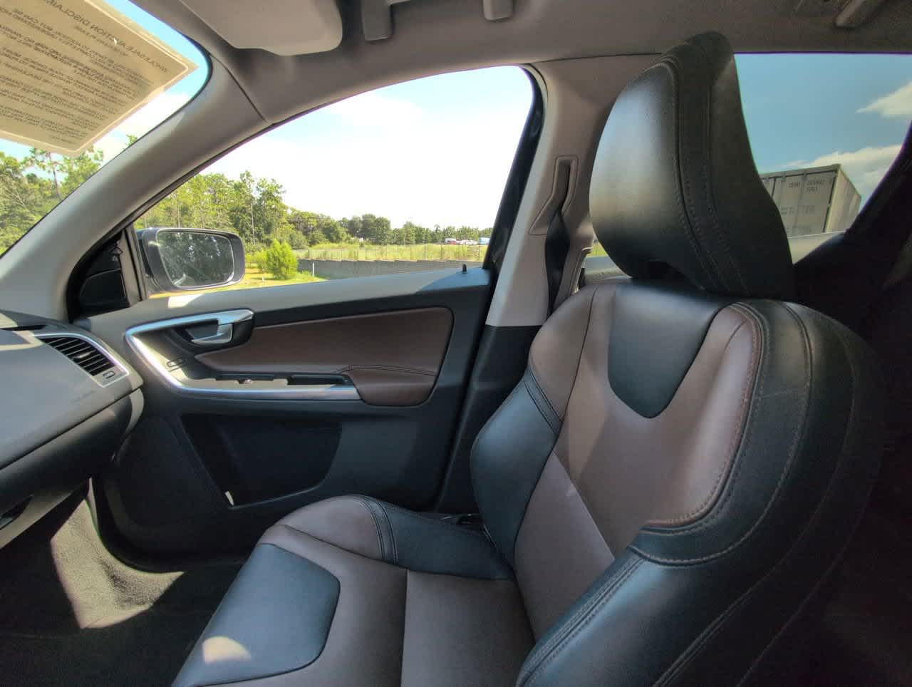 2017 Volvo XC60 Dynamic photo 5