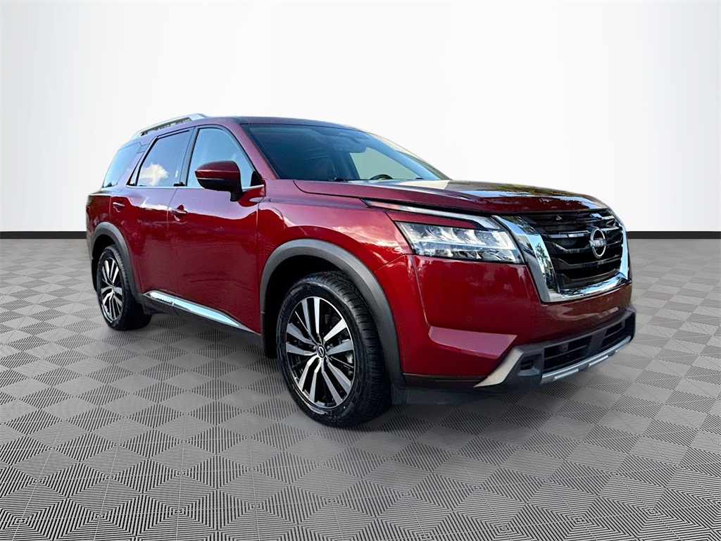 2023 Nissan Pathfinder Platinum photo 3