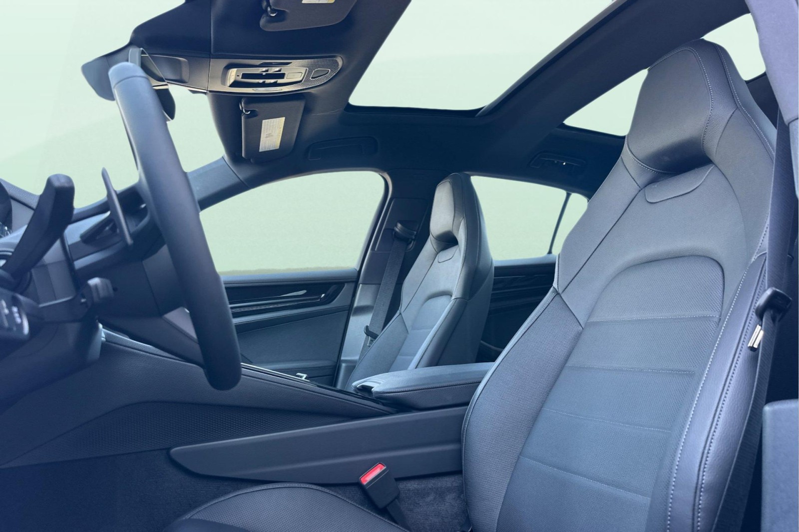 2026 Porsche Panamera 4 E-Hybrid photo 6