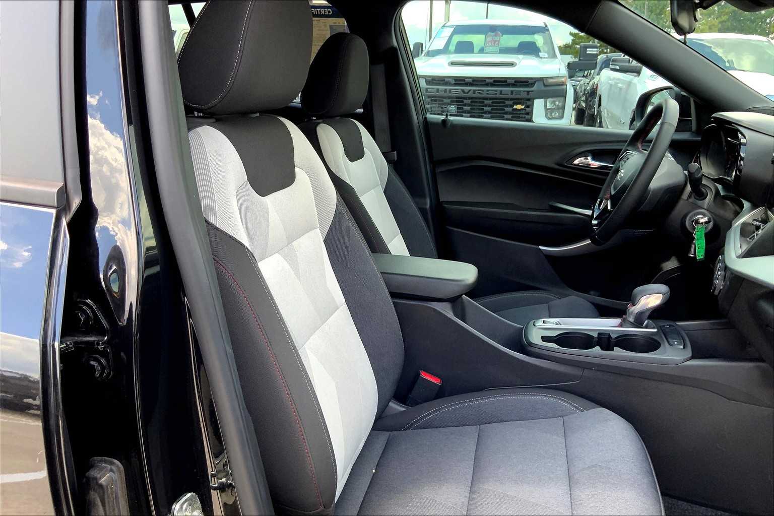 2024 Chevrolet Trax photo 7