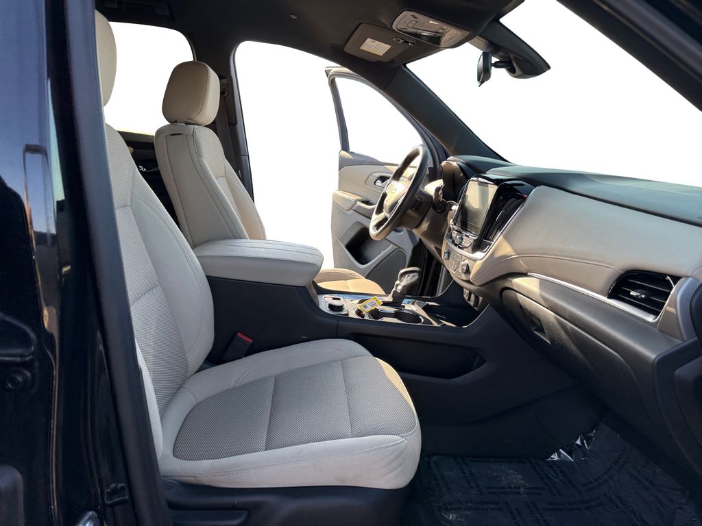 2022 Chevrolet Traverse 1LT photo 14