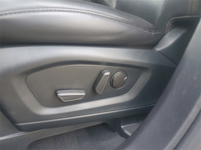 2022 Ford Explorer XLT photo 11