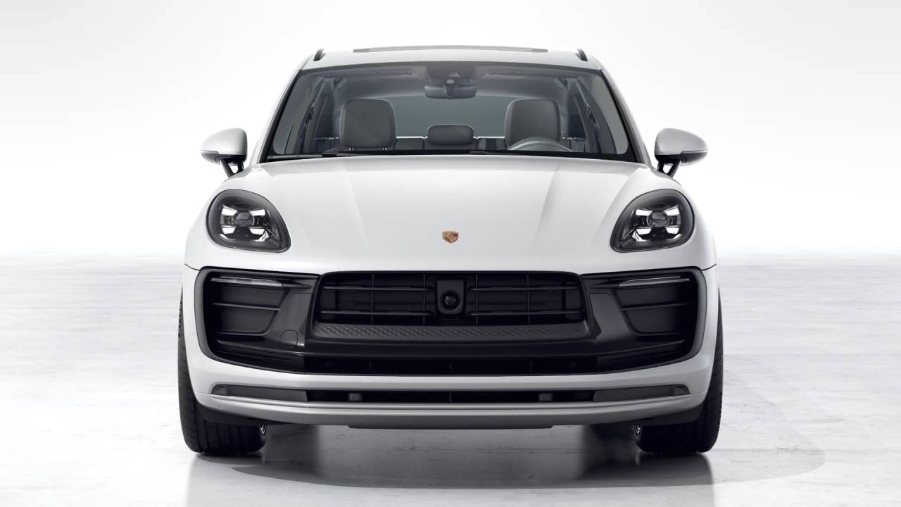 2026 Porsche Macan T photo 9