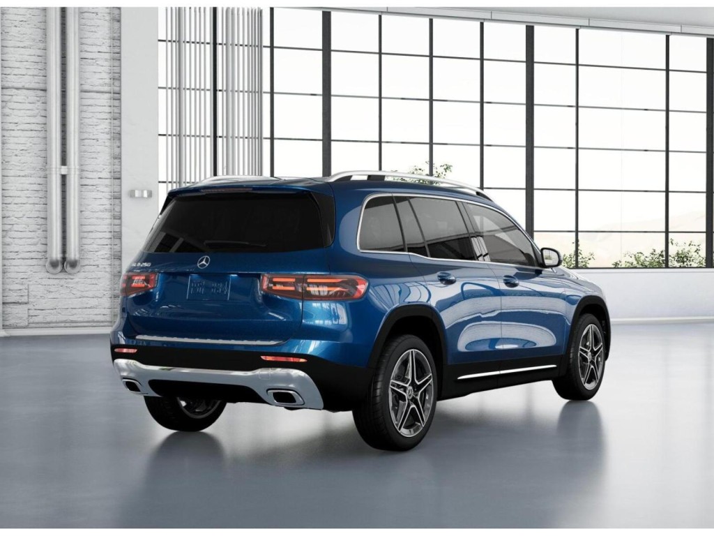 2026 Mercedes Benz GLB 250 photo 21