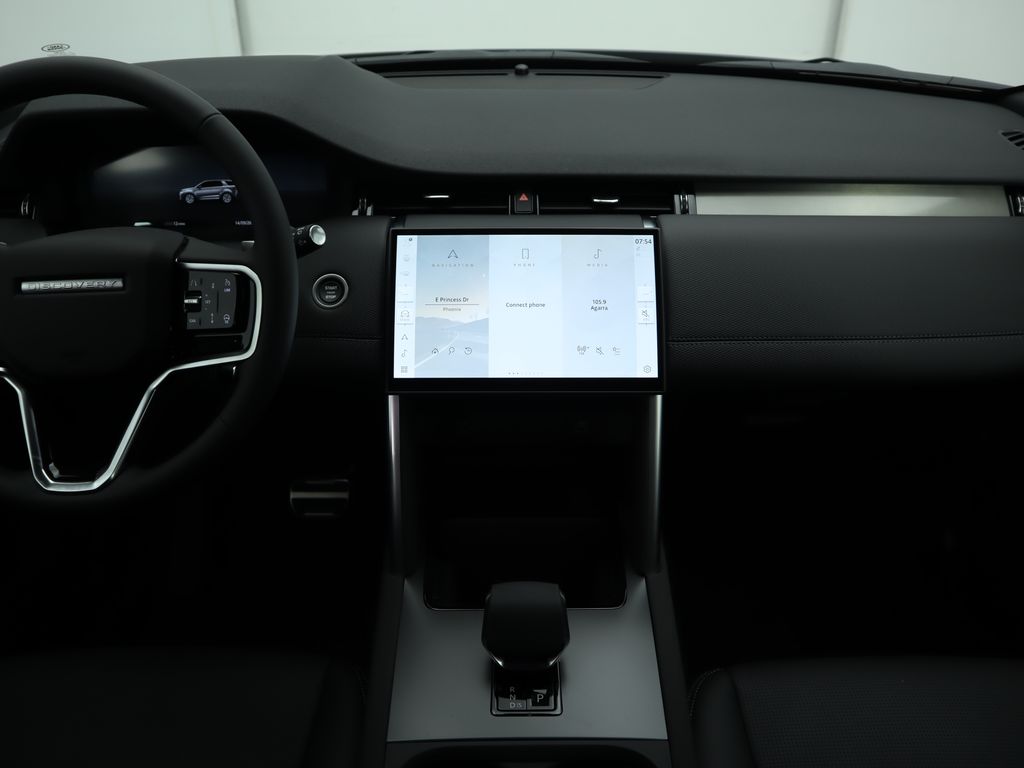 2025 Land Rover Discovery Sport SE photo 13