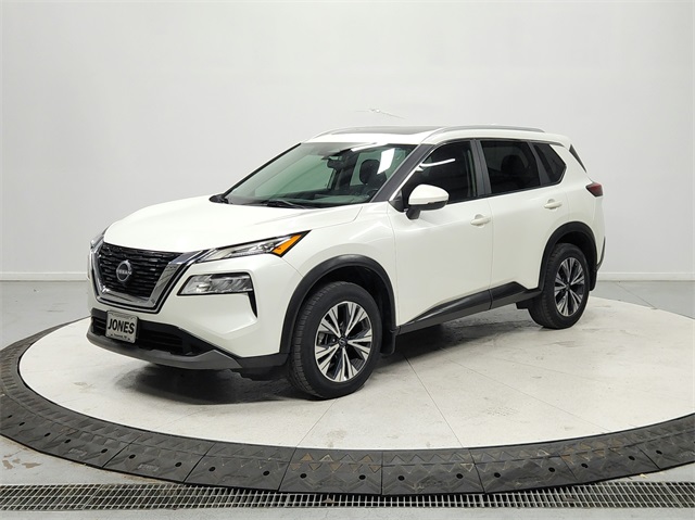 2022 Nissan Rogue SV photo 2
