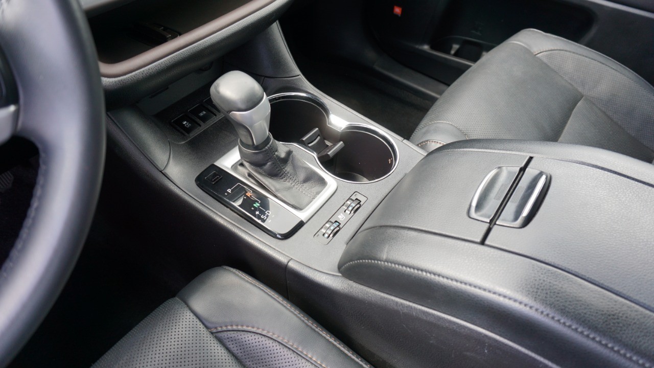 2016 Toyota Highlander Base Hybrid photo 15