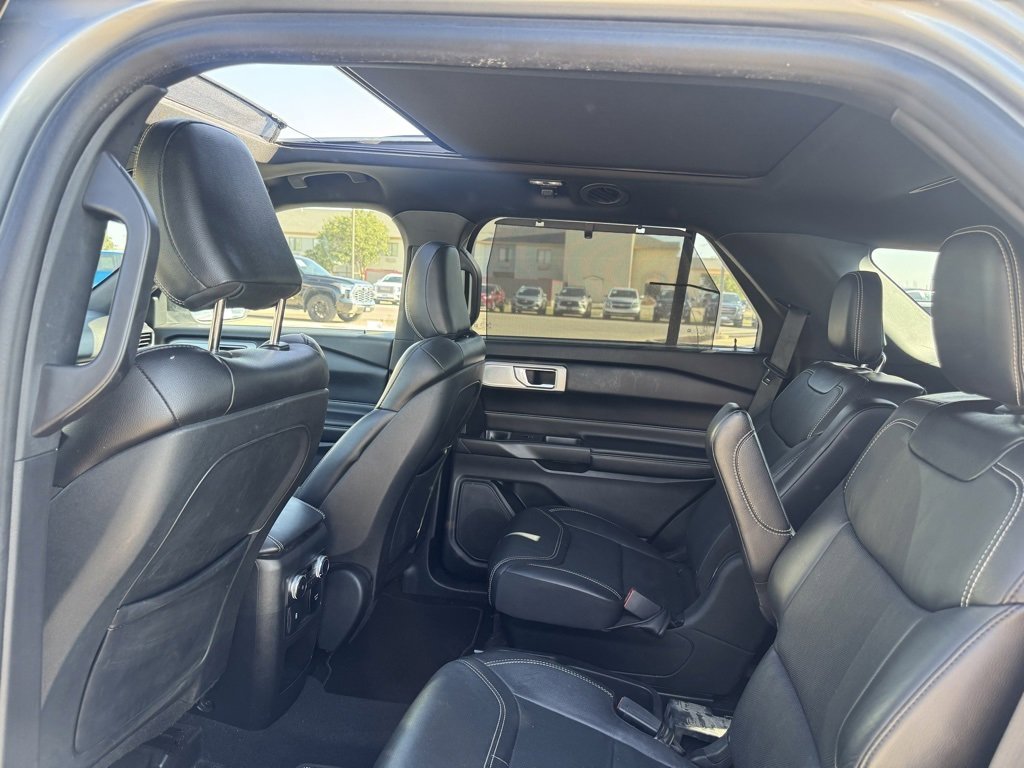 2020 Ford Explorer ST photo 2