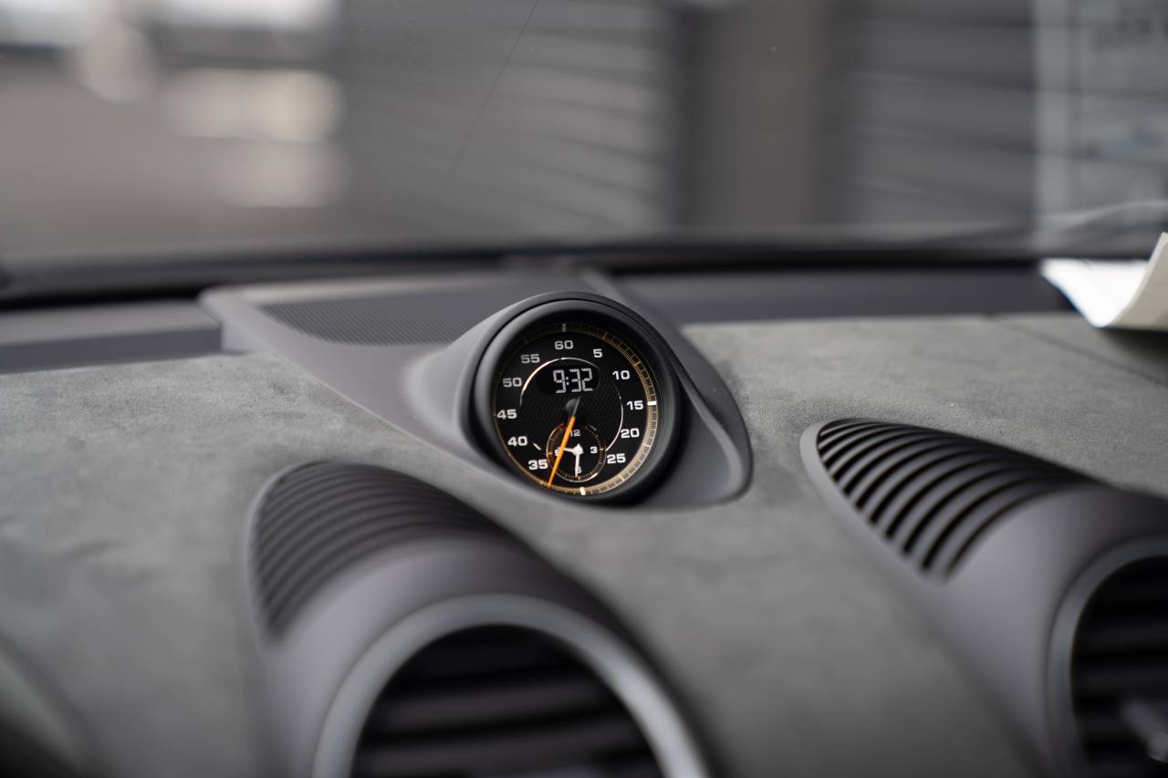 2025 Porsche Boxster Spyder photo 9
