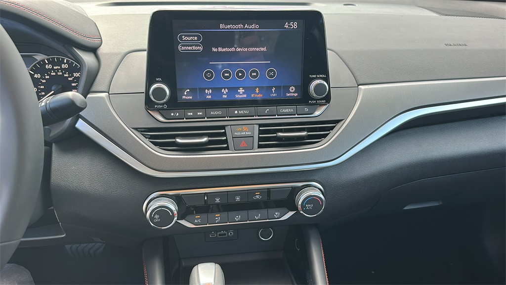 2025 Nissan Altima SR photo 20