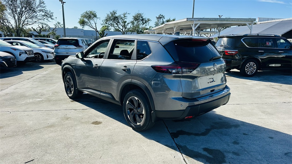 2026 Nissan Rogue SV photo 2