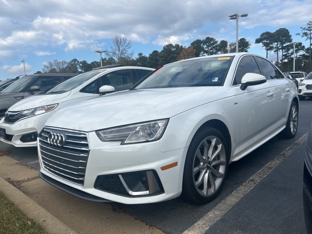2019 Audi A4 Premium's photo