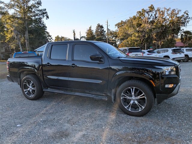 2022 Nissan Frontier SV's photo