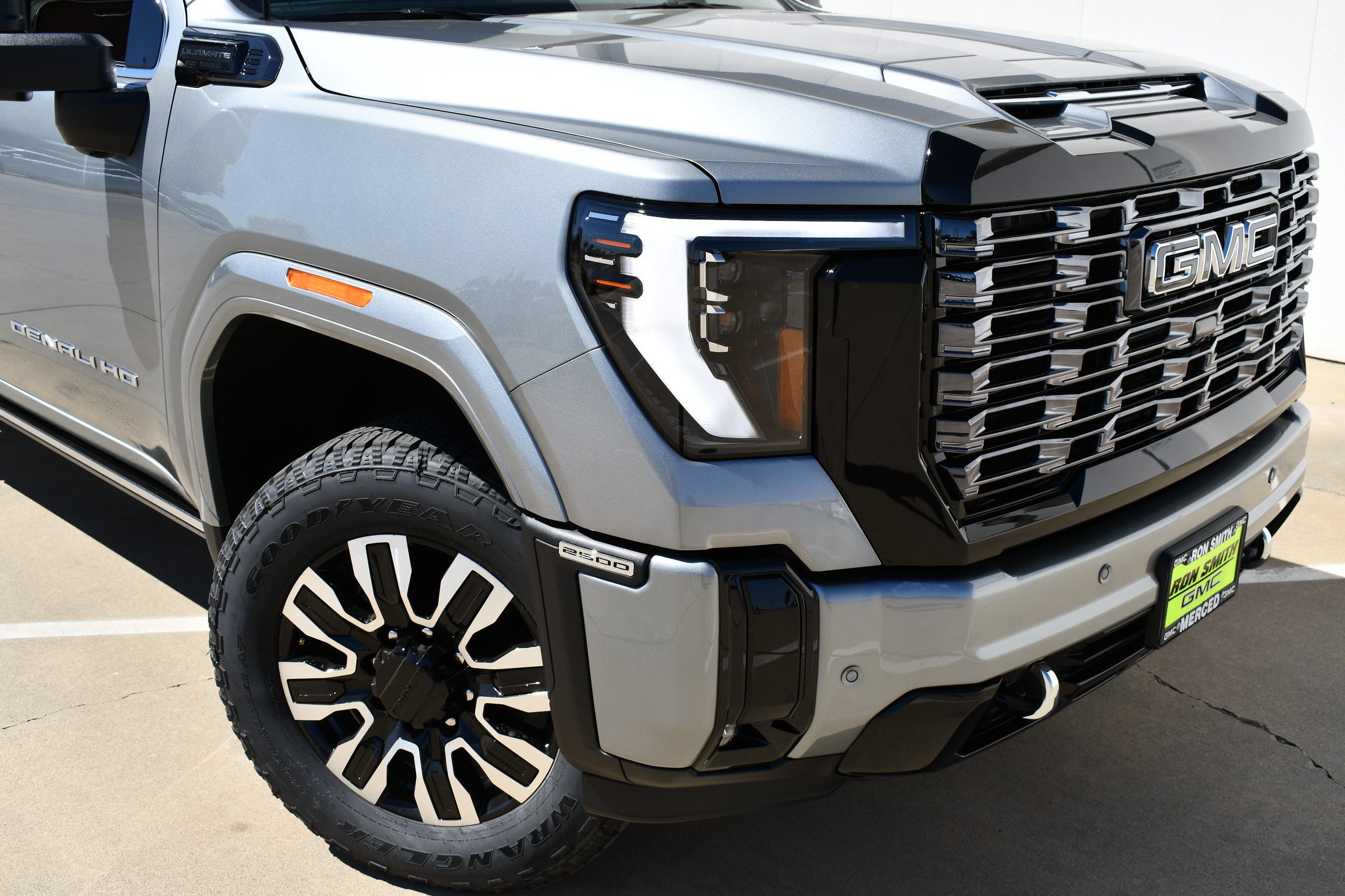 2025 Gmc Sierra 2500 HD Denali Ultimate photo 4