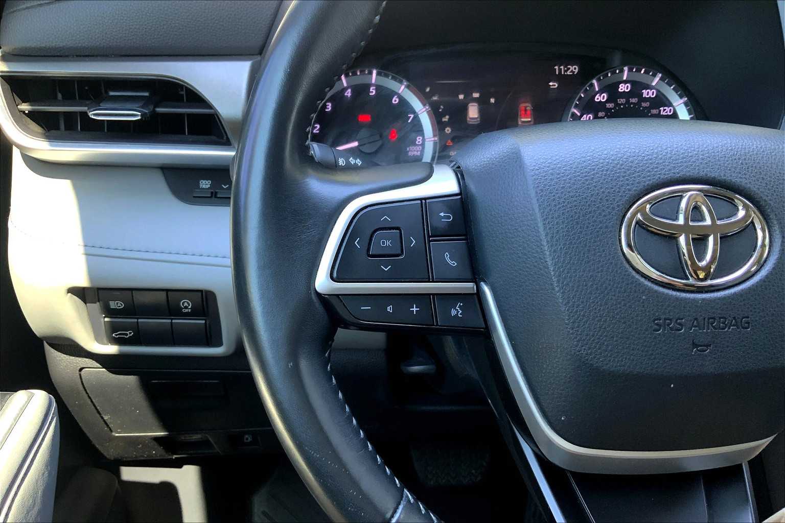 2023 Toyota Highlander XLE photo 22