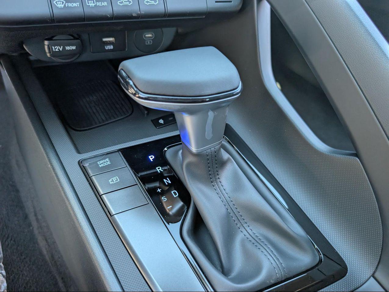2025 Hyundai Elantra SEL Sport photo 10