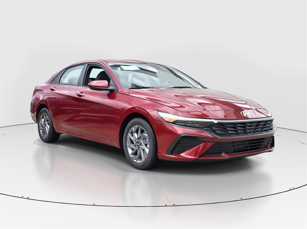 2025 Hyundai Elantra Hybrid photo 2