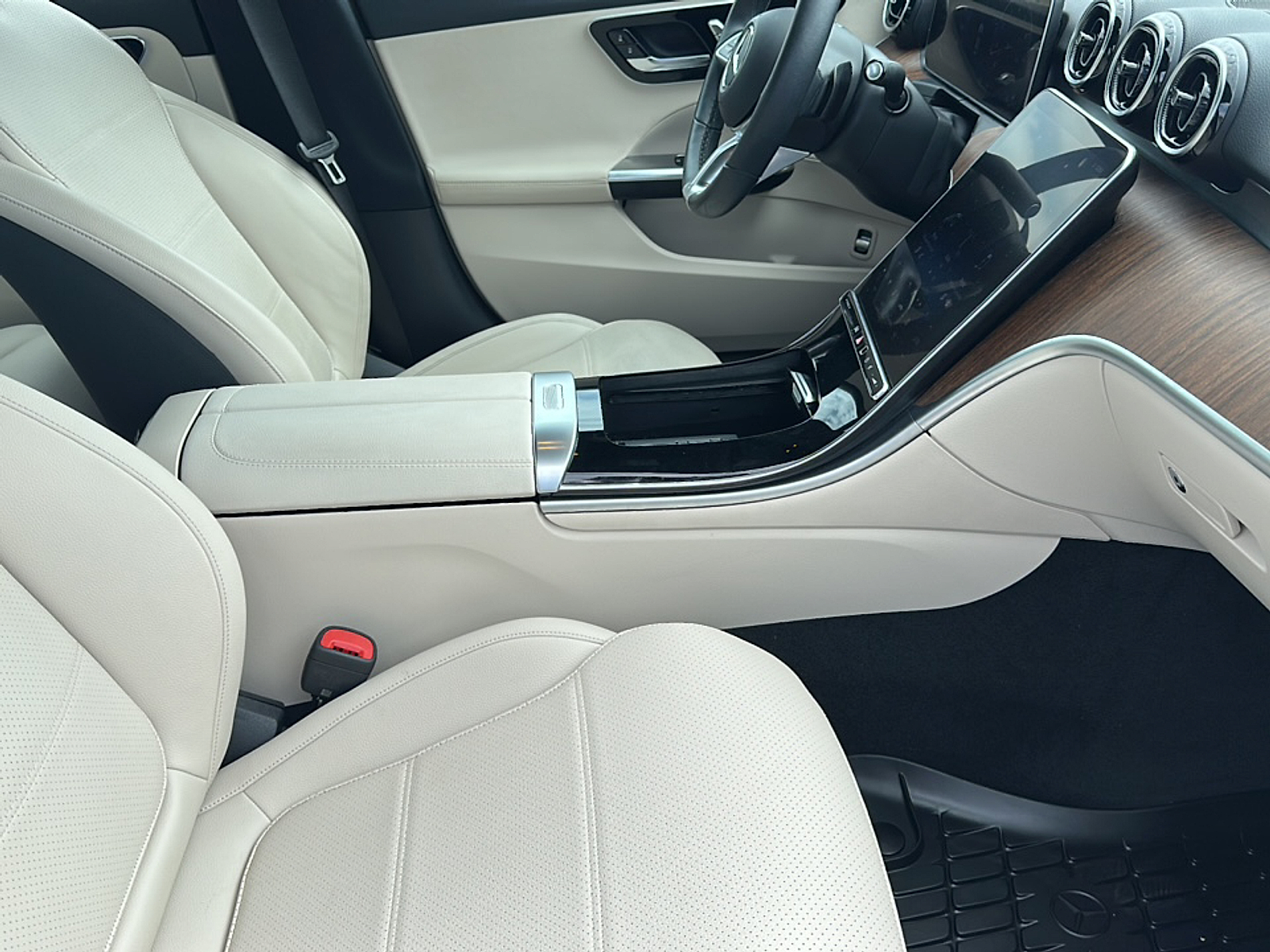 Used 2022 Polar White Mercedes-Benz C 300 image 23