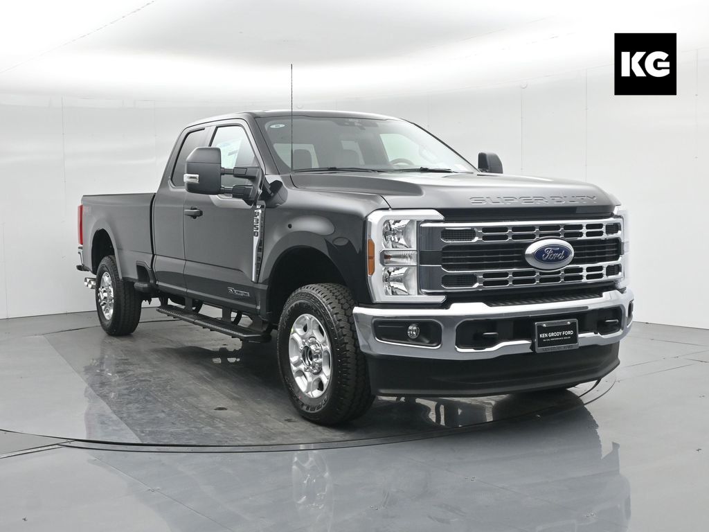 2026 Ford F-350 Super Duty XLT's photo