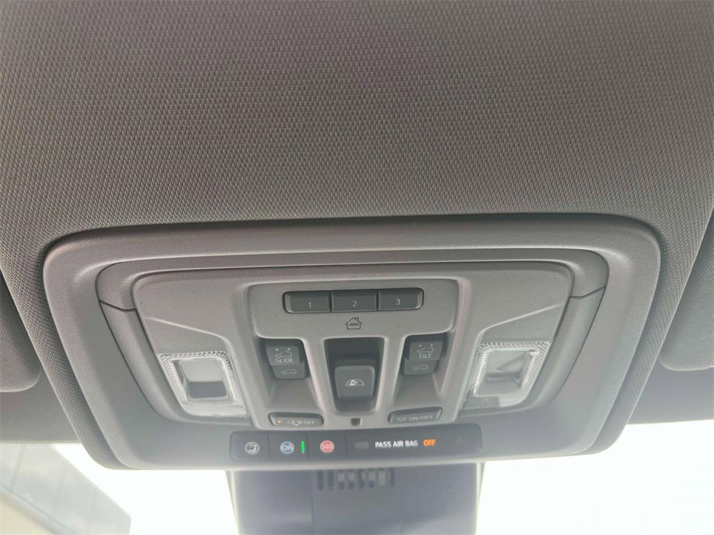 2025 Gmc Sierra 1500 SLT photo 29