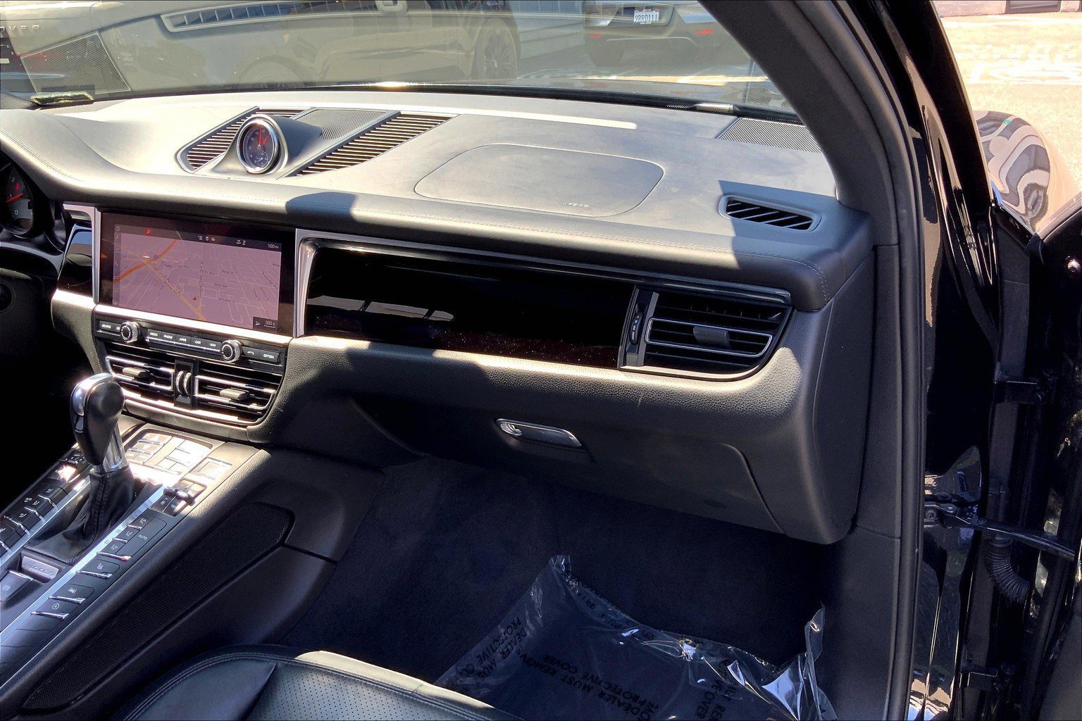 2021 Porsche Macan S photo 16