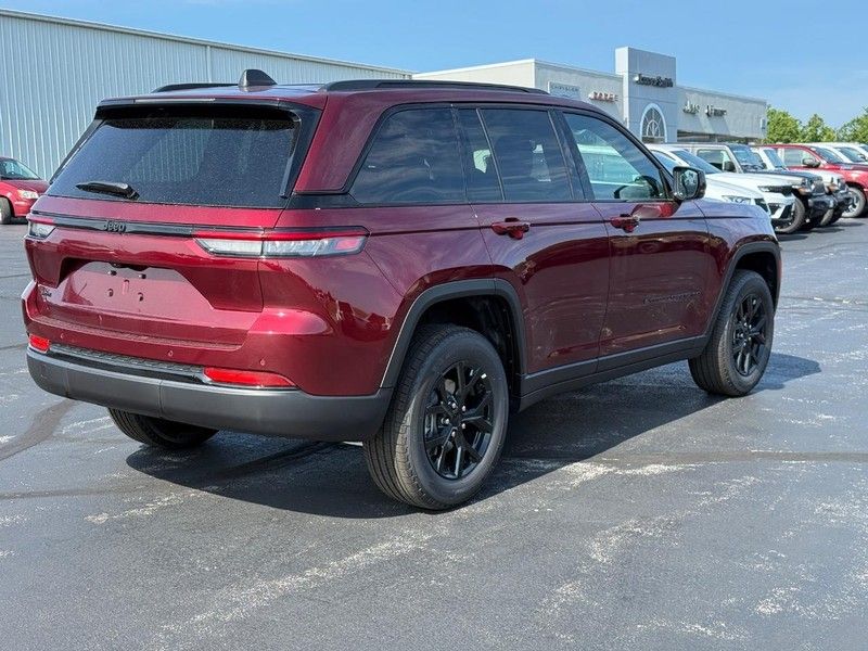 2025 Jeep Grand Cherokee Altitude X photo 3