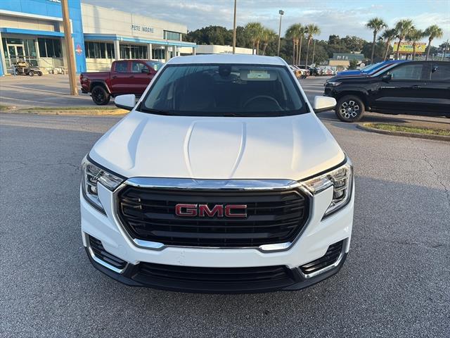 2024 Gmc Terrain SLE photo 2