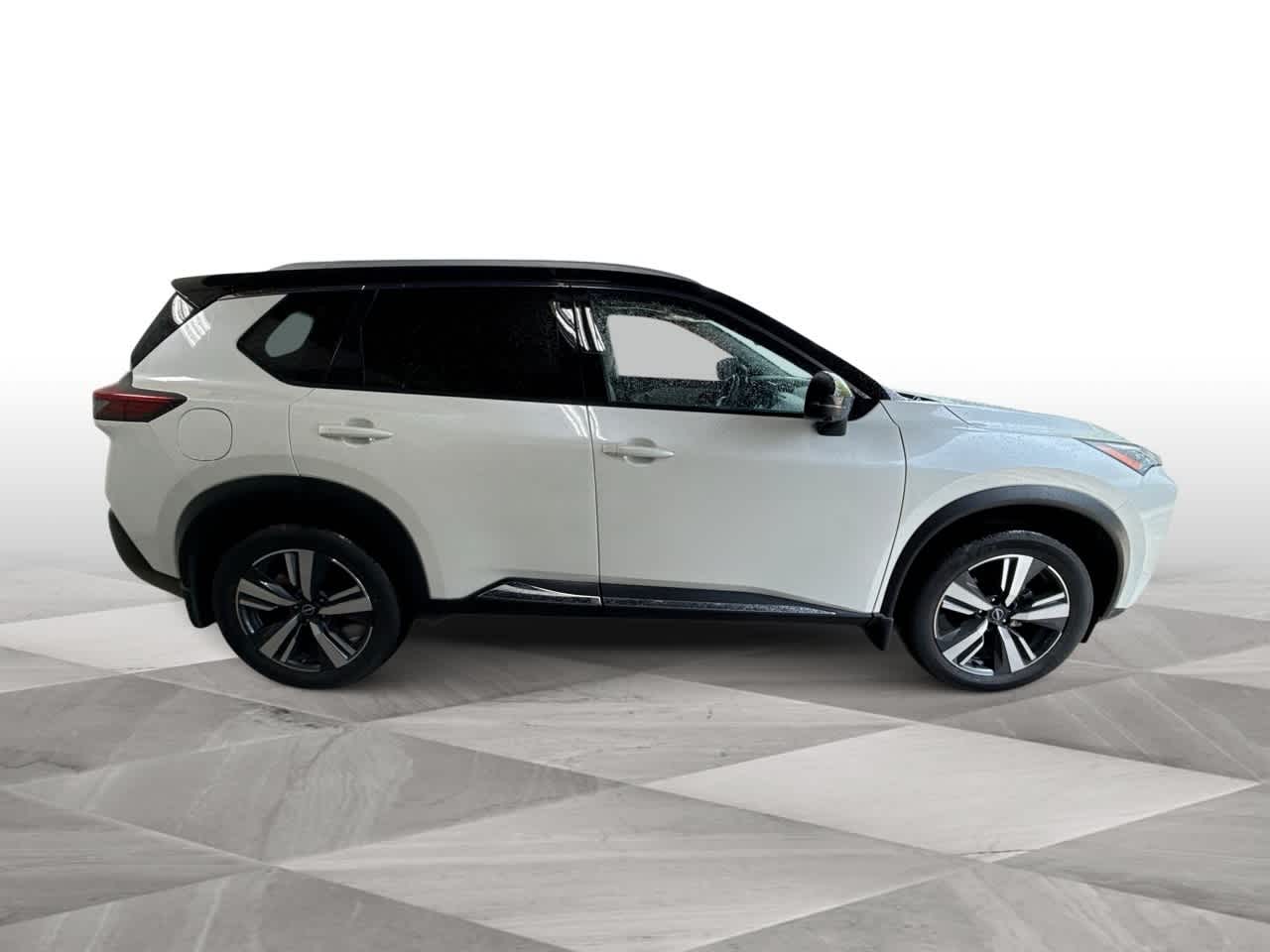 2023 Nissan Rogue SL photo 9