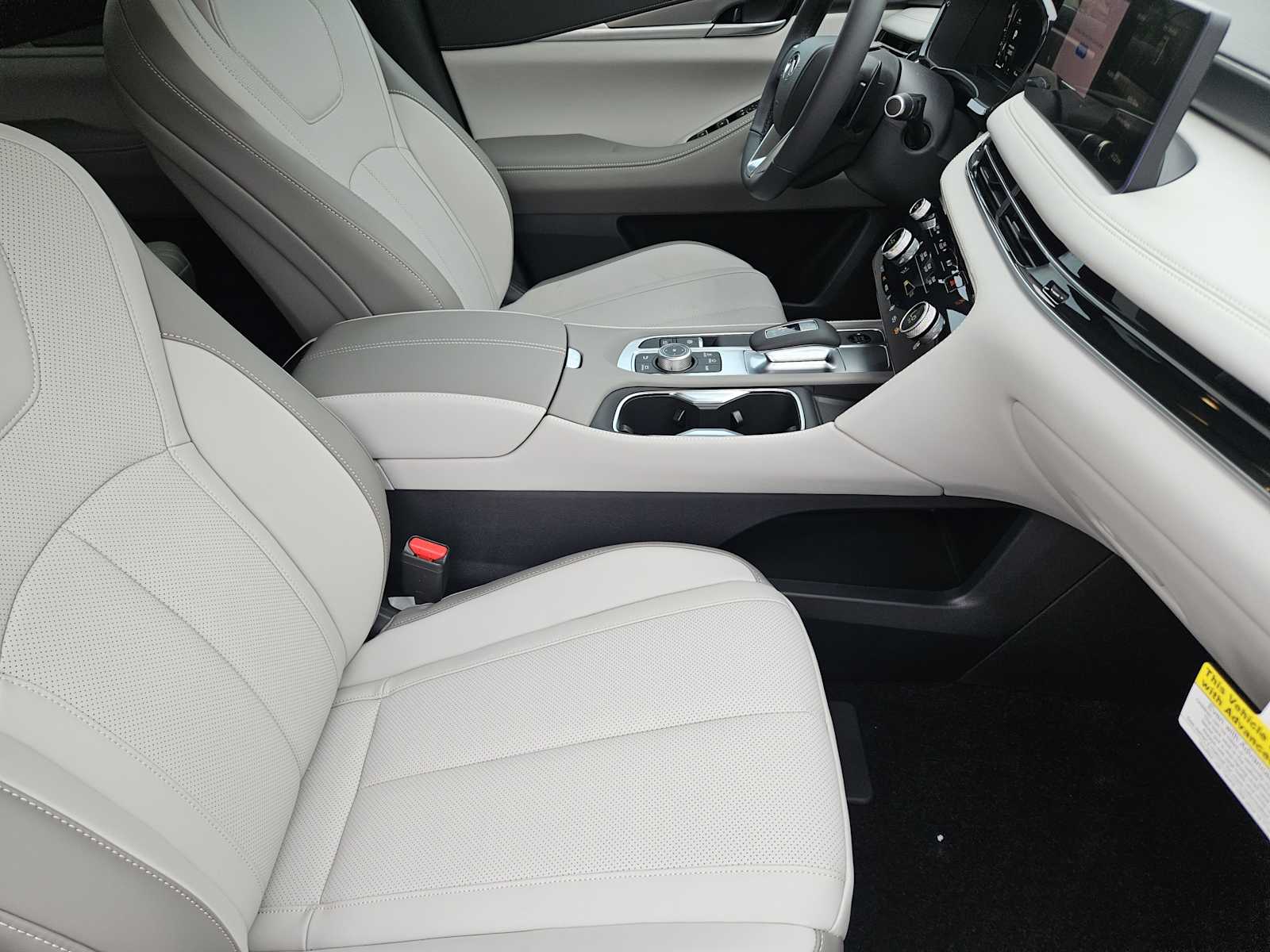 2026 Infiniti QX60 Luxe AWD photo 9