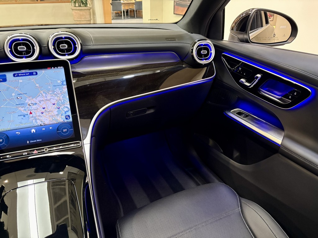 2026 Mercedes Benz GLC 300 4MATIC photo 11