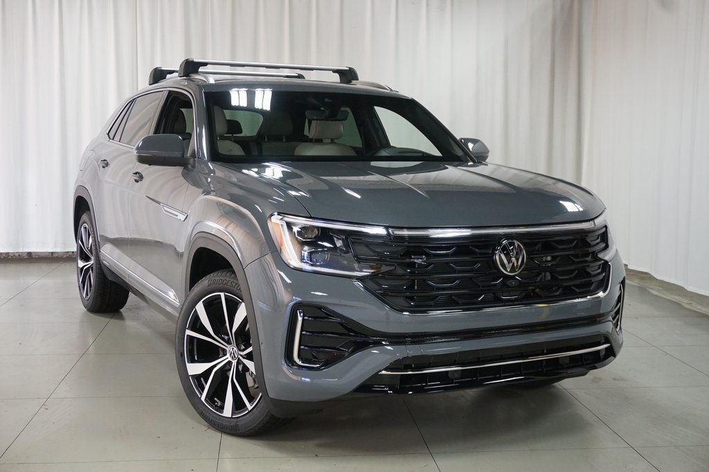 2026 Volkswagen Atlas Cross Sport SEL Premium R-Line photo 3