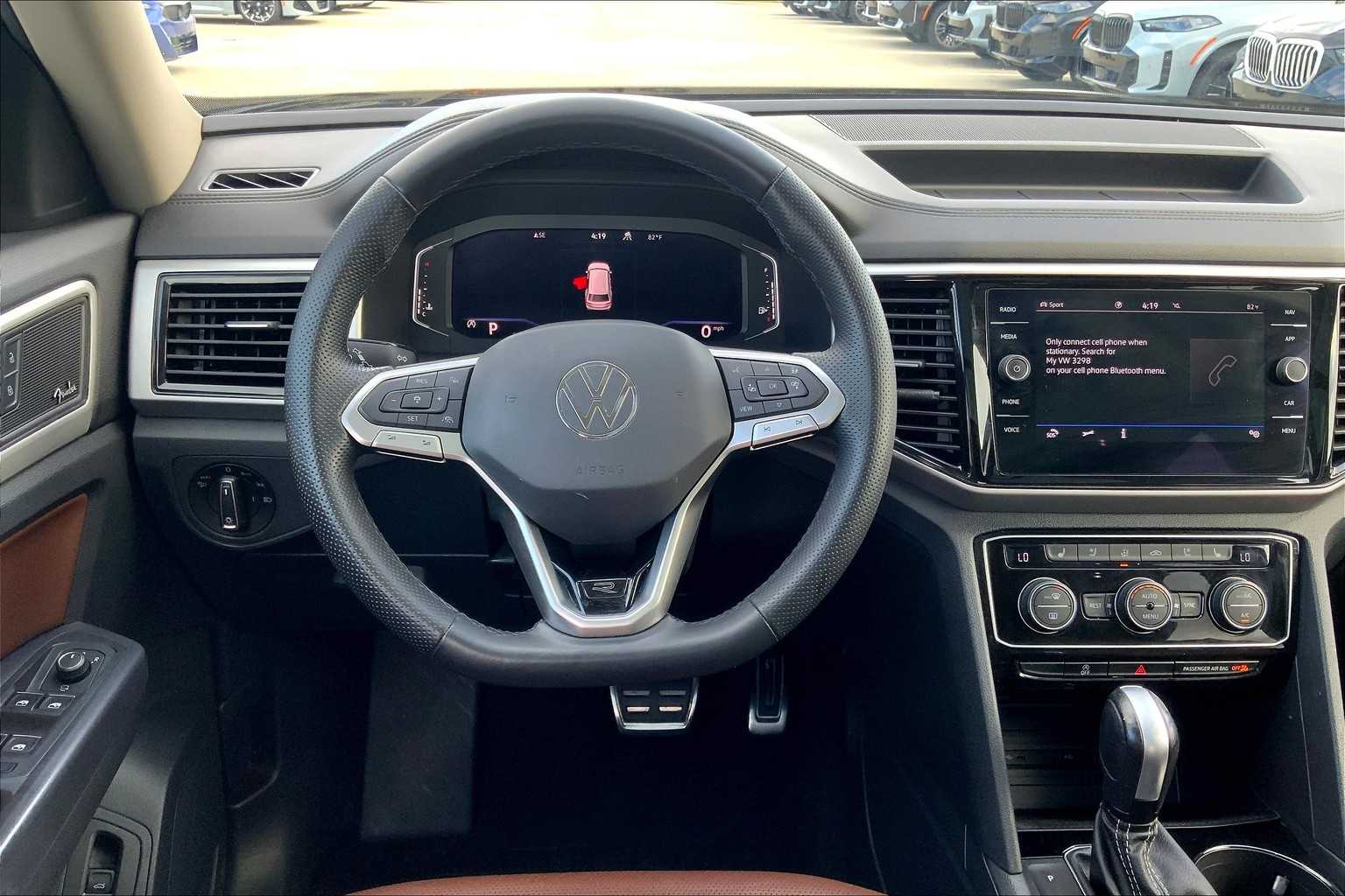 2022 Volkswagen Atlas V6 SEL Premium R-Line photo 5