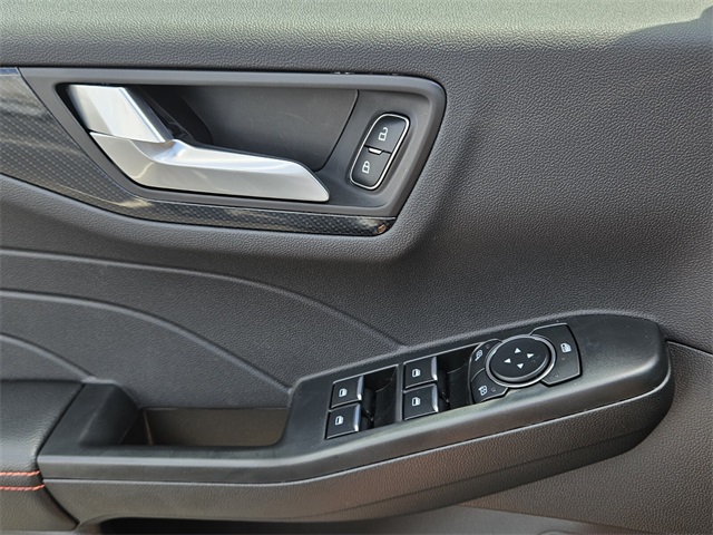 2025 Ford Escape ST-Line photo 27
