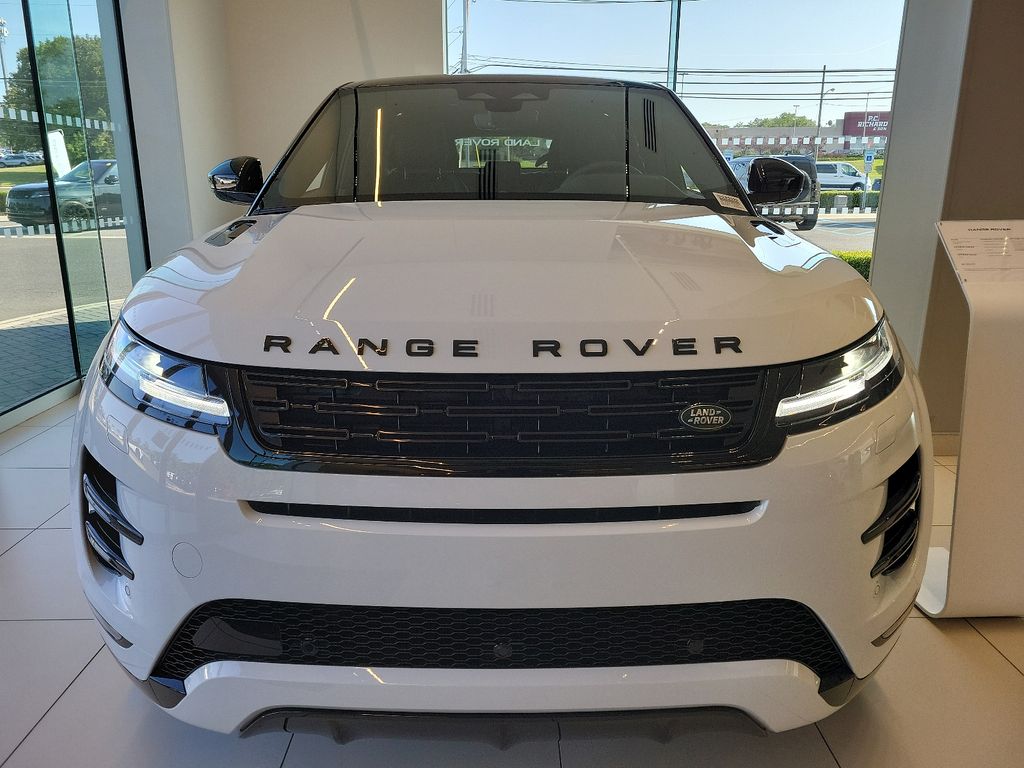 New 2025 LAND ROVER Range Rover Evoque Dynamic SE SUV in Eatontown 