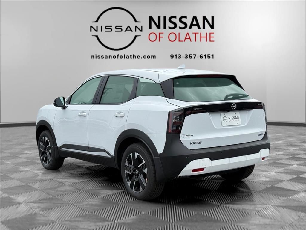 2025 Nissan Kicks SV photo 2