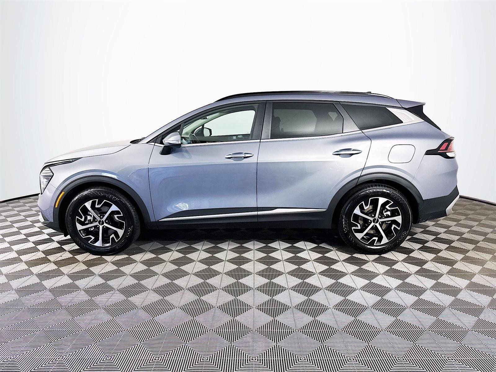 2025 Kia Sportage EX photo 4