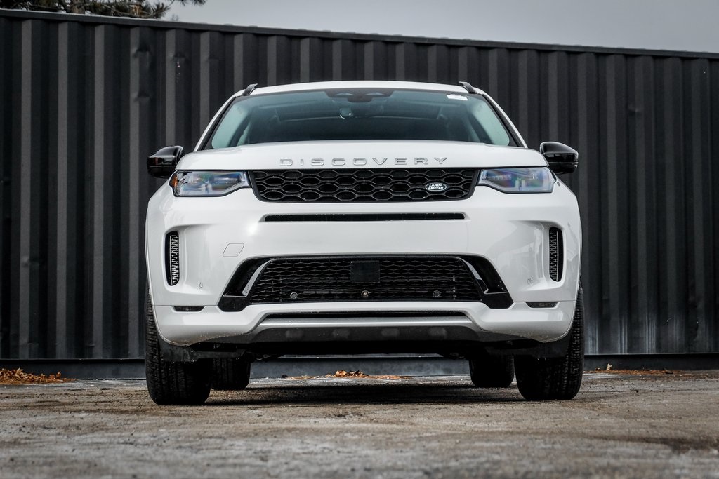 2025 Land Rover Discovery Sport S photo 4