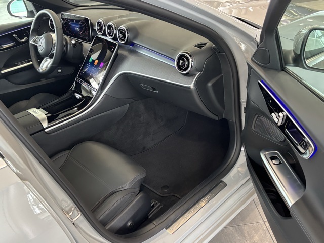 2025 Mercedes Benz C 300 photo 13