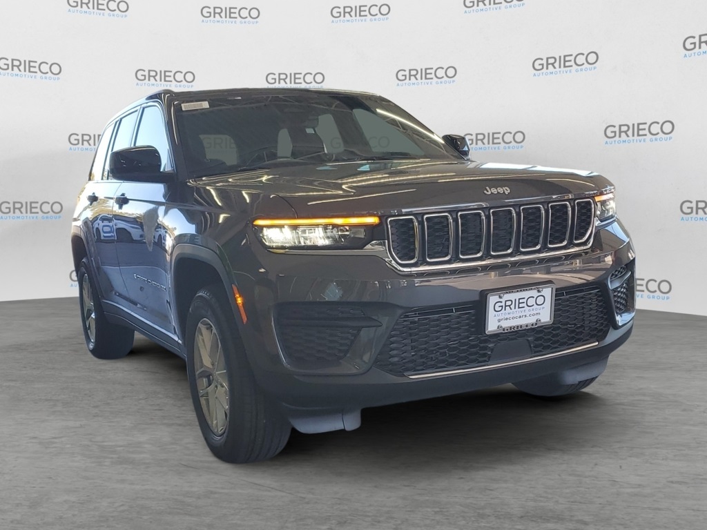2025 Jeep Grand Cherokee Laredo's photo