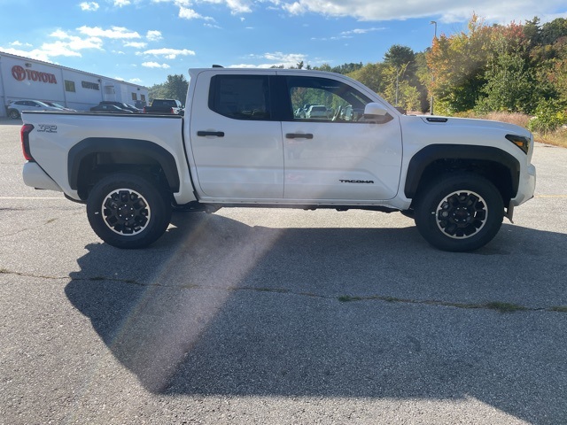 2025 Toyota Tacoma TRD Off-Road 4x4 Double Cab photo 3